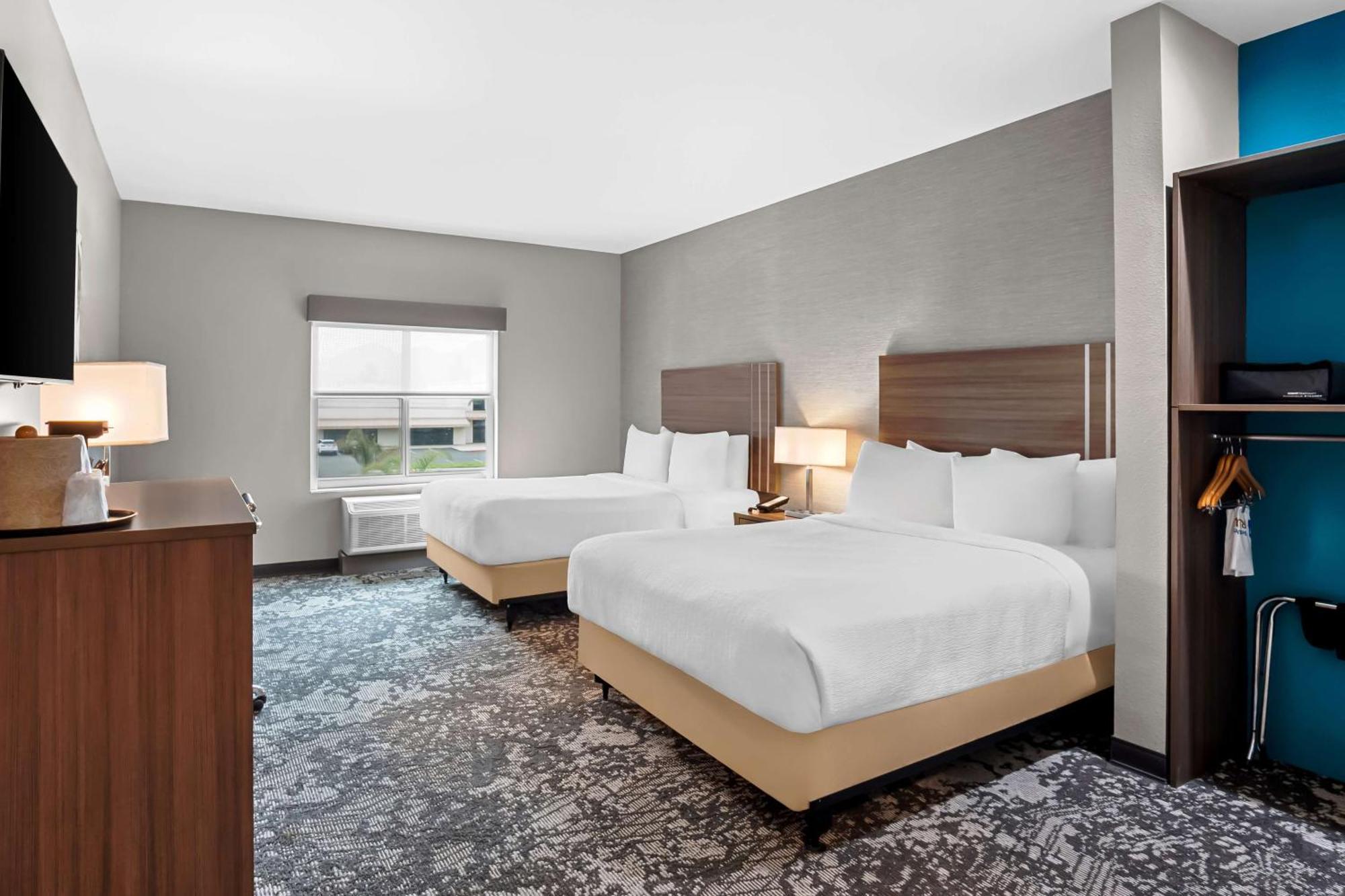 Western Hotel 2*